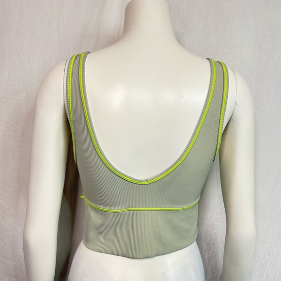 LULULEMON Power Pivot Ribbed Crop Tank - Picture 2 of 9